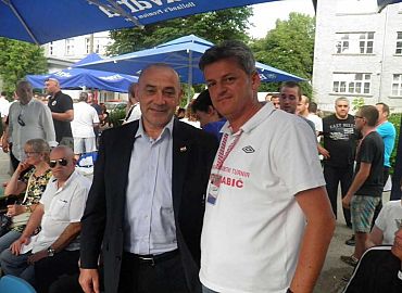 2016_00016 2016_00016